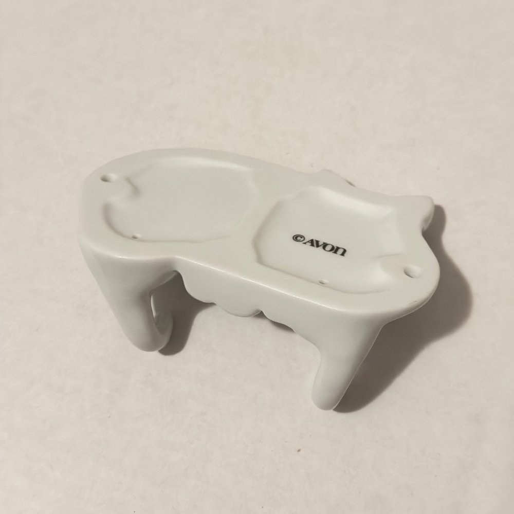Vintage Avon White Cat Figurine Ceramic Key Holder Hook Wall Plaque New - Picture 7 of 7